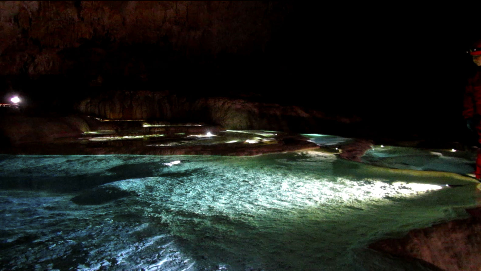 沖永良部島ケイビングに行こう 絶景 自然の洞窟鍾乳洞で感動体験